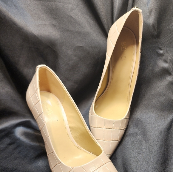 High heels - Picture 1 of 6